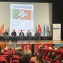 L'assemblea dei lavoratori frontalieri organizzata dai sindacati al Teatro Nuovo di Varese