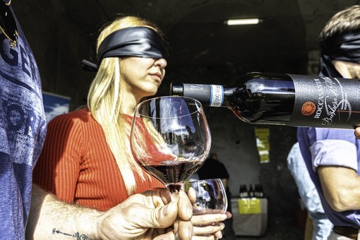 In occasione dell'ultima settimana di &quot;Vendemmia a Torino - Grapes in Town&quot;, la degustazione alla cieca si apre a tutti, in un'ottica di inclusività