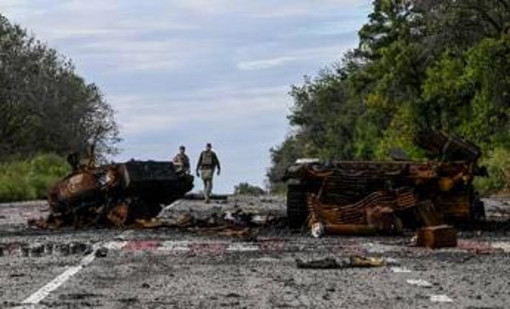 Tritacarne alle madri dei soldati uccisi in Ucraina, il regalo shock in Russia