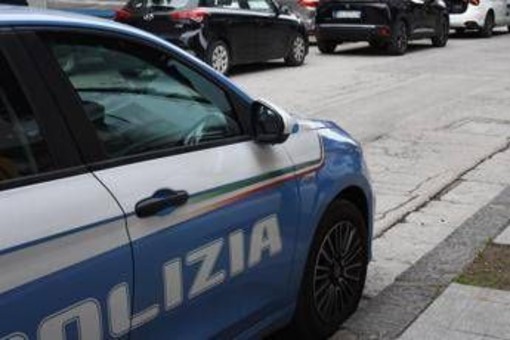 Bologna, 12enne aggredita alle spalle e trascinata in ascensore da un uomo