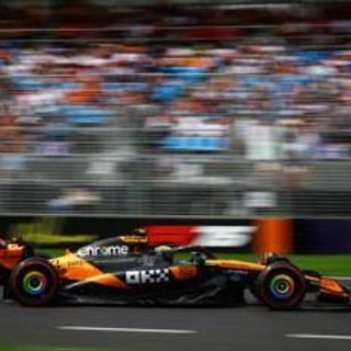 Gp Australia, pole Norris con McLaren e disastro Ferrari