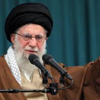 Iran, Khamenei avverte gli Usa: &quot;Se attaccano risponderemo senza esitazione&quot;