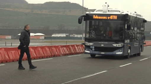 Innovazione, al Safety Park testato bus elettrico completamente automatizzato